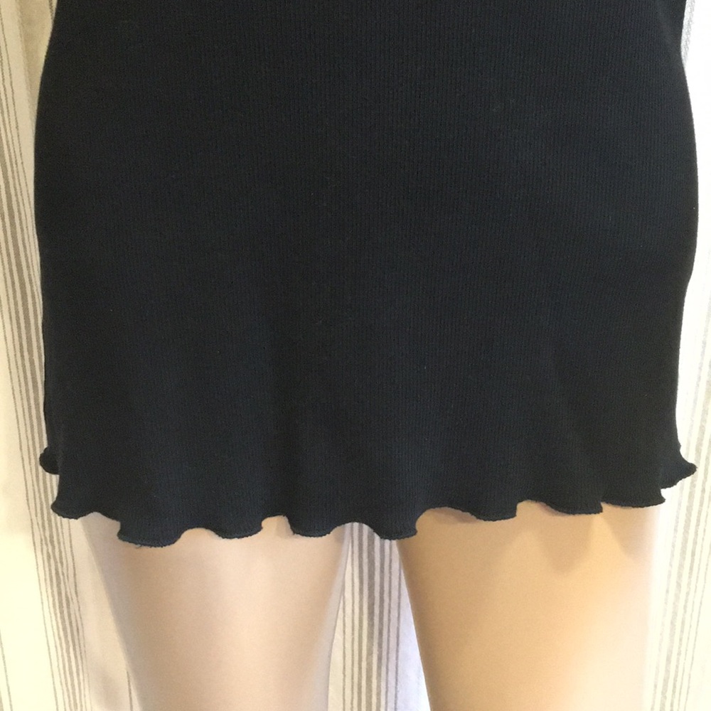 EUC Beautiful Embellished V-Neck Top - Picture 3 of 7